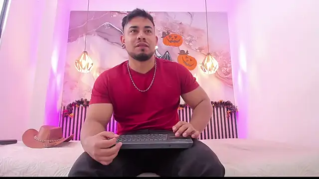 Snapshot of BrianMalonee chatting on October 2025 12:06:02 PM BrianMalonee online show from October 2025 12:06:02 PM