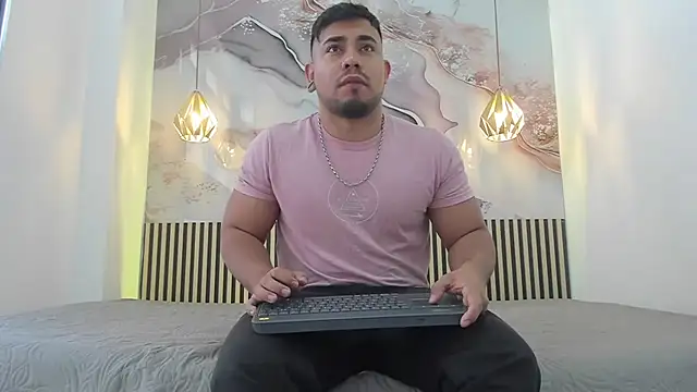 Snapshot of BrianMalonee chatting on November 2025 12:38:01 PM BrianMalonee online show from November 2025 12:38:01 PM