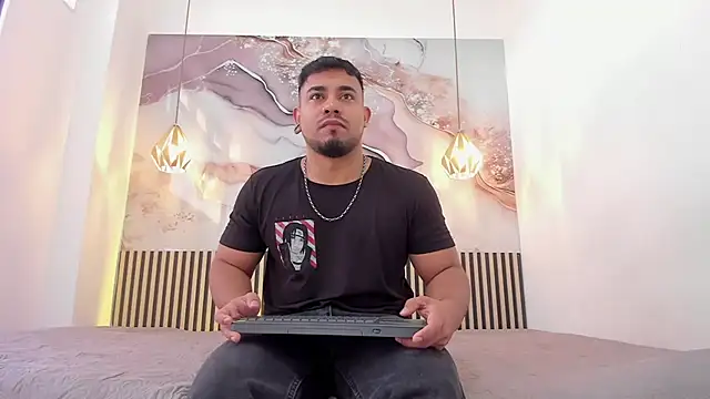 Snapshot of BrianMalonee chatting on November 2025 12:20:01 PM BrianMalonee online show from November 2025 12:20:01 PM