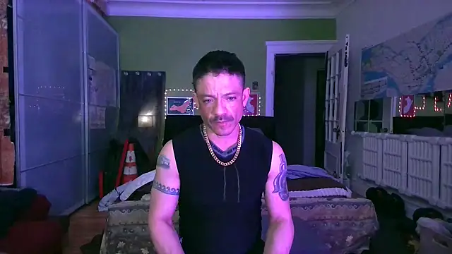 Snapshot of Tony_Torrente chatting on February 2026 11:03:02 PM Tony Torrente online show from February 2026 11:03:02 PM