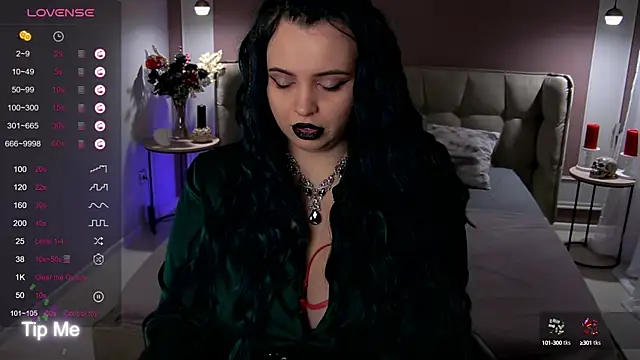 Miss Maya Mils online show from October 2025 01:03:02 AM