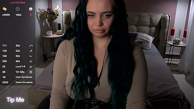 Miss Maya Mils online show from October 2025 01:06:01 AM