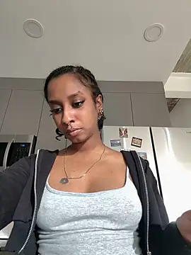 Your Paris online show from November 2025 05:45:02 PM