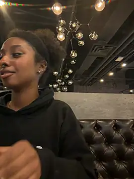 Your Paris online show from February 2026 04:18:02 AM