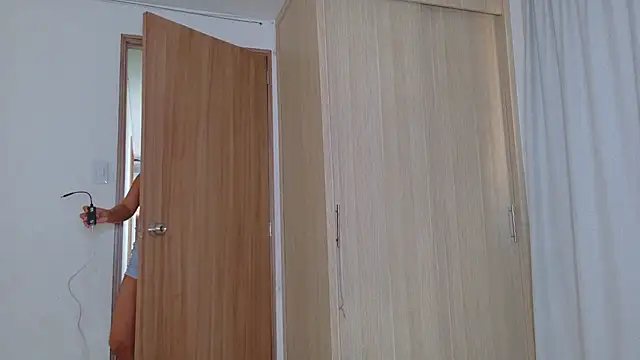 Snapshot of california_0 chatting on September 2025 02:53:01 PM california 0 online show from September 2025 02:53:01 PM