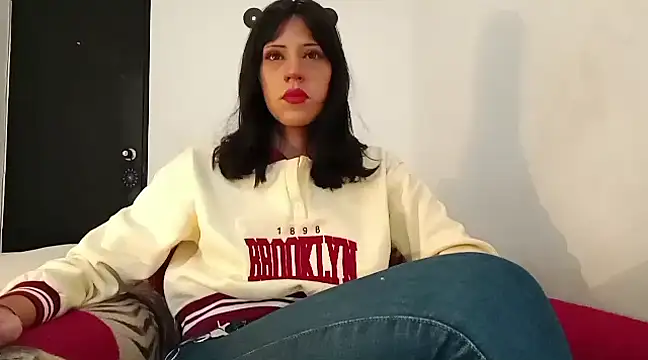 lucydreamm online show from December 2024 08:58:02 PM