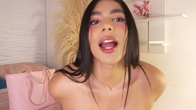 Snapshot of IsabelleFoxx_ chatting on July 2026 10:27:02 PM IsabelleFoxx online show from July 2026 10:27:02 PM
