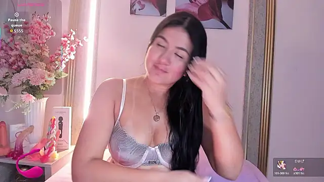 scarlet fostt  online show from March 2026 12:21:01 PM