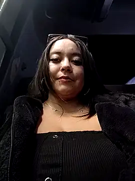 Cristal  04 online show from November 2025 04:39:01 PM