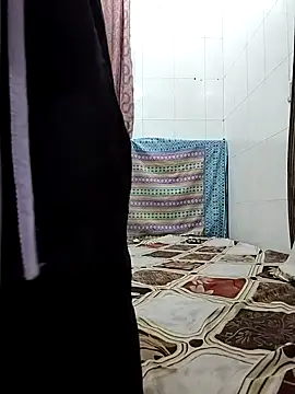 MohiniHott online show from November 2025 05:40:02 AM