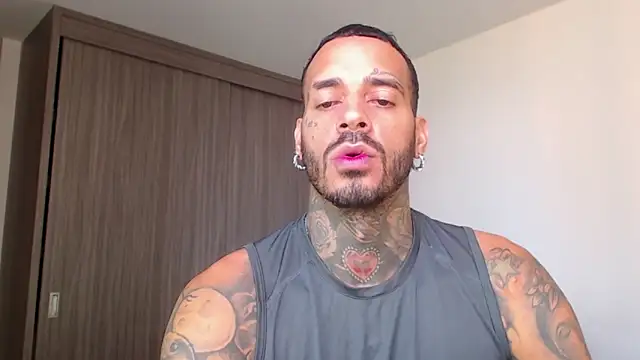 mulatos16 online show from January 2025 05:27:01 PM