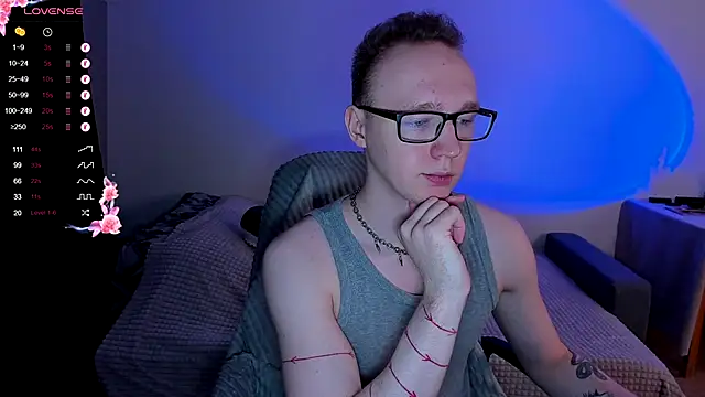 Alex silents online show from November 2025 12:52:01 PM