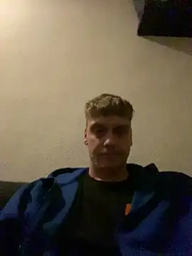 Simboxxx040 online show from April 2026 09:39:01 PM