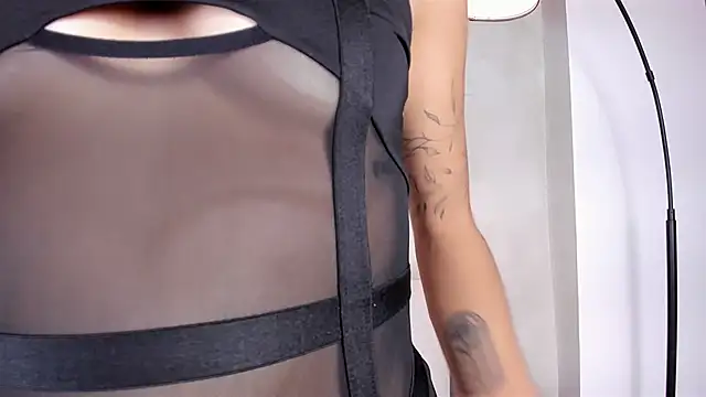 Snapshot of honeyhot69__ chatting on January 2025 02:46:01 PM honeyhot69 online show from January 2025 02:46:01 PM