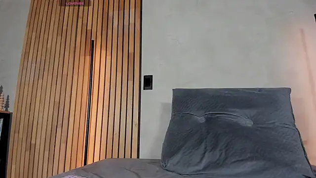 Snapshot of honeyhot69__ chatting on November 2025 11:42:01 AM honeyhot69 online show from November 2025 11:42:01 AM