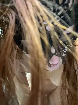 Snapshot of Miacarry chatting on February 2026 09:07:01 PM Miacarry online show from February 2026 09:07:01 PM