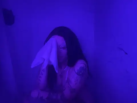 tatted-bitty online show from February 2025 06:01:01 PM