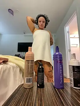 tatted-bitty online show from October 2025 05:10:02 PM