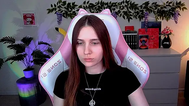 AliceCharmy online show from March 2026 04:12:01 PM