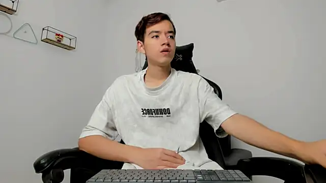 bunny maxi online show from December 2025 12:25:02 PM