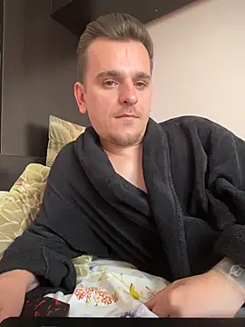 Huge cock22cm online show from March 2026 12:32:01 PM