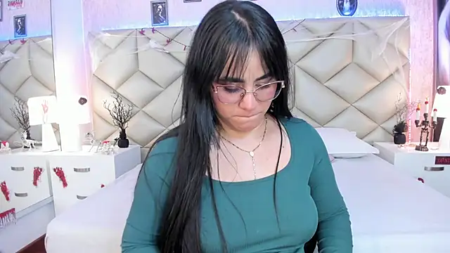 Brenda Garcia online show from October 2025 08:49:02 PM