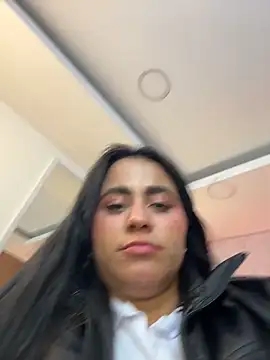 Brenda Garcia online show from November 2025 09:57:02 PM