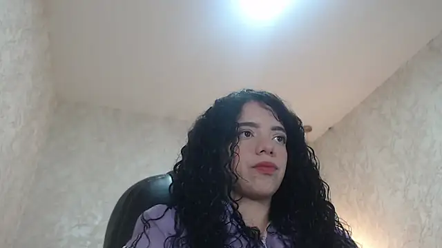 EmmaCowperr online show from January 2025 04:19:01 AM