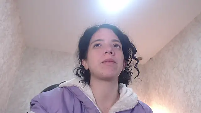 EmmaCowperr online show from January 2025 03:39:02 AM