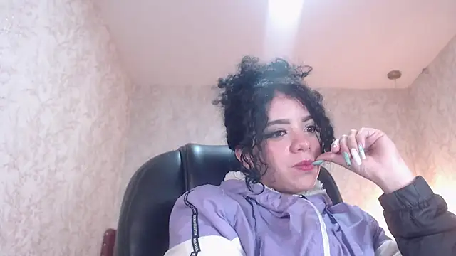 EmmaCowperr online show from January 2025 11:30:02 AM