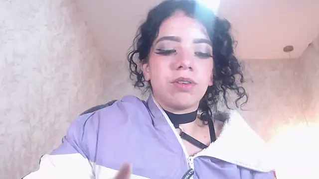 EmmaCowperr online show from January 2025 02:32:01 PM