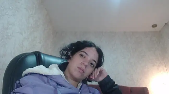 EmmaCowperr online show from January 2025 10:38:01 AM