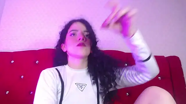 EmmaCowperr online show from February 2025 06:38:01 PM