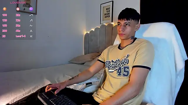 Snapshot of Josep_Davies chatting on January 2025 02:36:01 AM Josep Davies online show from January 2025 02:36:01 AM