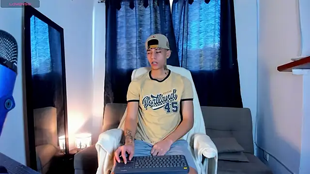 Josep Davies online show from January 2025 09:13:01 PM