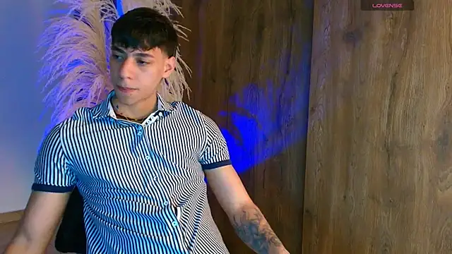 Snapshot of Josep_Davies chatting on October 2025 11:03:02 PM Josep Davies online show from October 2025 11:03:02 PM