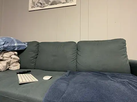 mouser21212 online show from December 2024 10:34:02 PM