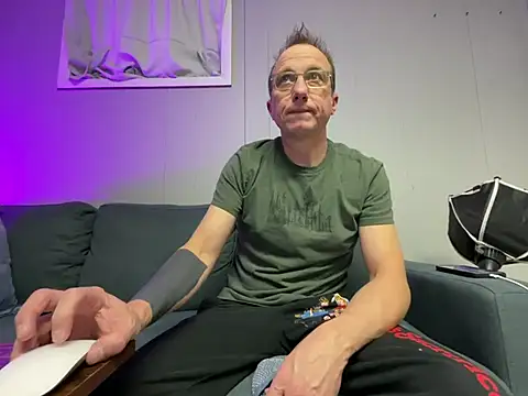 mouser21212 online show from February 2025 05:05:02 PM