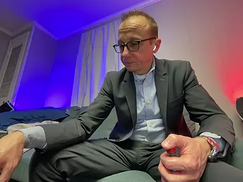 mouser21212 online show from March 2025 06:18:02 AM