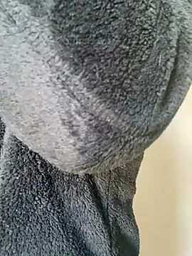 Snapshot of Luccreccia_ chatting on November 2025 10:03:02 AM Luccreccia online show from November 2025 10:03:02 AM