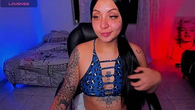 Snapshot of KetziaDoll chatting on October 2025 03:48:02 AM KetziaDoll online show from October 2025 03:48:02 AM