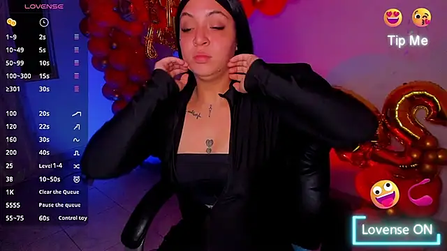 Snapshot of KetziaDoll chatting on November 2025 03:40:02 AM KetziaDoll online show from November 2025 03:40:02 AM