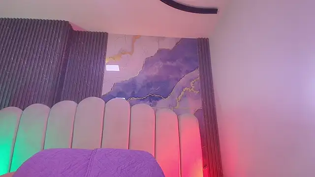 Snapshot of hot_dione chatting on December 2025 07:18:01 PM hot dione online show from December 2025 07:18:01 PM