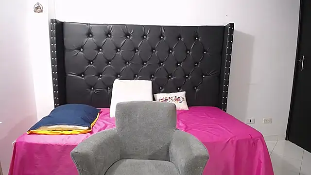 renata salinas 1 online show from March 2026 09:32:02 PM