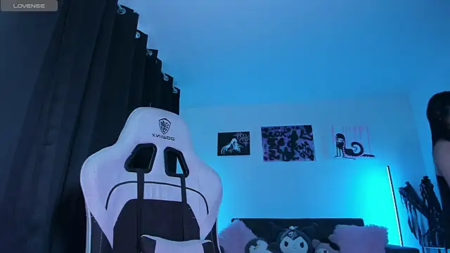 satanbabee online show from April 2026 10:47:02 PM