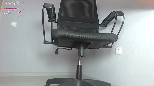 blondiana13 online show from January 2025 12:56:01 PM