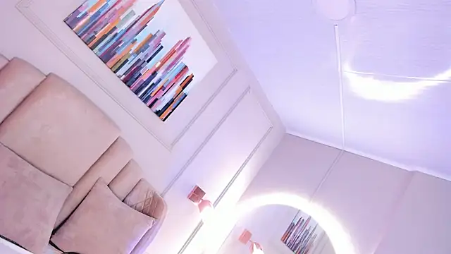 Snapshot of maddy_brookss chatting on November 2025 06:18:01 PM maddy brookss online show from November 2025 06:18:01 PM