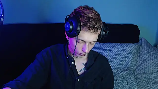 axxxturel online show from December 2024 09:04:02 PM