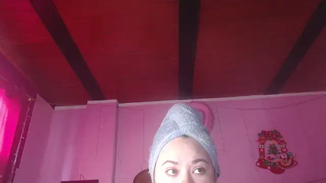 Snapshot of NikkiRous_ chatting on October 2025 12:38:02 PM NikkiRous online show from October 2025 12:38:02 PM