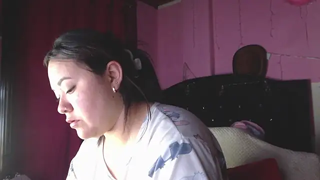 Snapshot of NikkiRous_ chatting on April 2026 03:43:01 AM NikkiRous online show from April 2026 03:43:01 AM